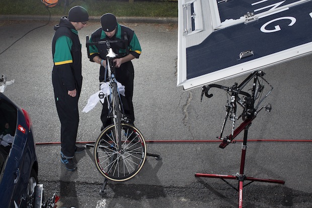1.IAMcycling_ParisRoubaix_Mechs