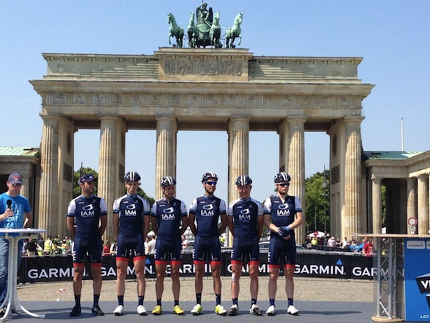 IAM_GarminProRace_TeamPres
