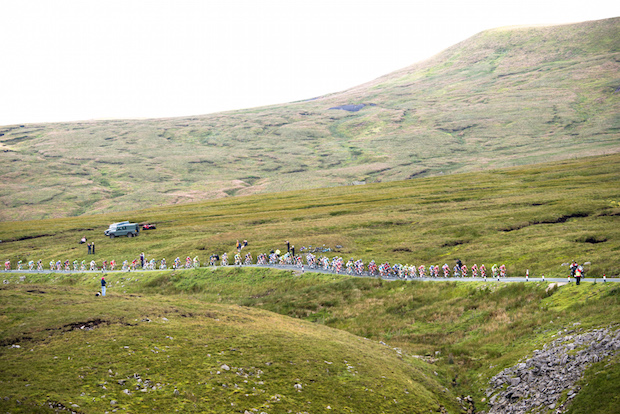 IAM Cycling TDF Yorkshire ambiance illustration